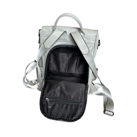 Cheruty Vegan Gray Leather Backpack/Purse Adjustable Straps 2 Zipper Pockets - Picture 6 of 8